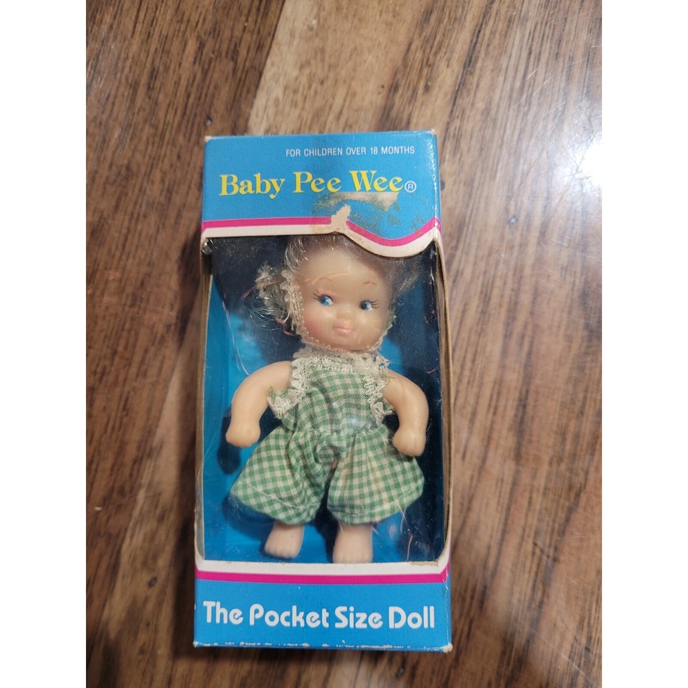 VTG 1966 "PEE WEE"  Pocket Size Doll by Uneeda in Box